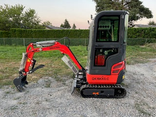 AGT QK18KXS MINI EXCAVATOR WITH A KUBOTA D722 WATER COOLED DIESEL ENGINE